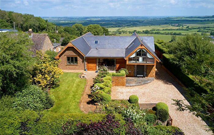 4 Bedroom Detached House For Sale In Camp Lane, Warmington, Banbury, Oxfordshire, OX17