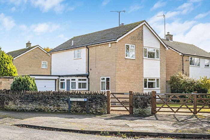 4 Bedroom Detached House For Sale In Orchard Close, Charney Bassett, OX12