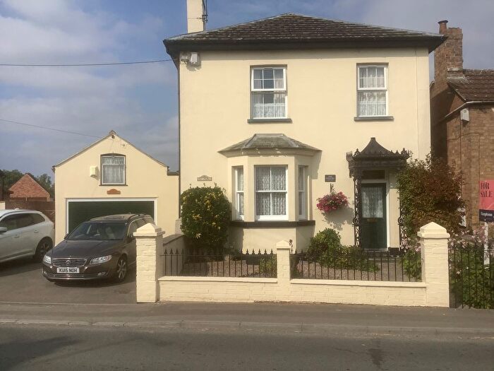 3 Bedroom Detached House For Sale In High Street, Saul, GL2