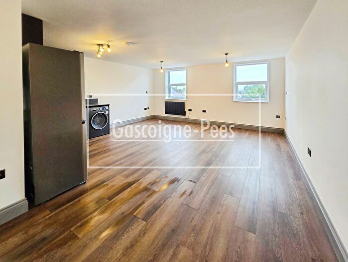 2 Bedroom Studio To Rent In Central Road, Worcester Park, KT4