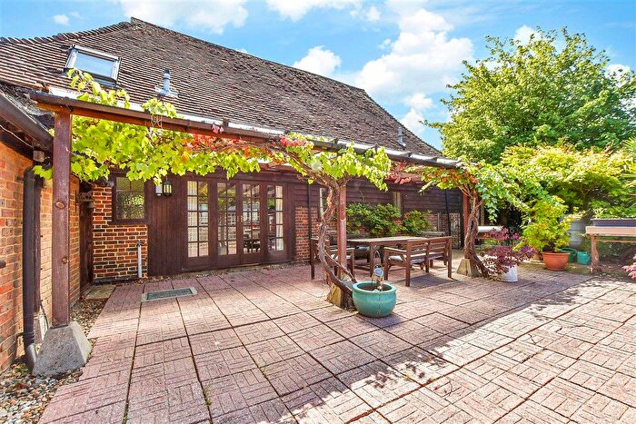 5 Bedroom Detached House For Sale In Marden Road, Staplehurst, Tonbridge, Kent, TN12