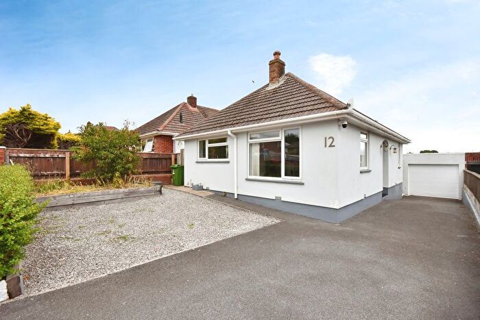 2 Bedroom Bungalow For Sale In Rivermead Avenue, Exmouth, Devon, EX8