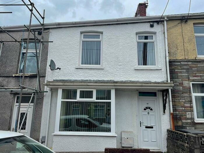 3 Bedroom Semi-Detached House To Rent In Westbourne Road, Neath, Neath Port Talbot., SA11