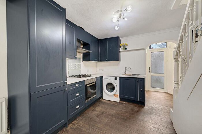 2 Bedroom Terraced House For Sale In Stapley Road, Belvedere, DA17