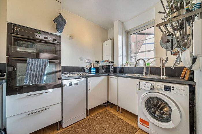 2 Bedroom Flat To Rent In Rockfield House, Greenwich, London, SE10