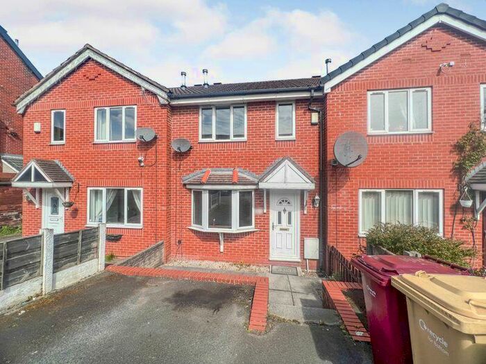 3 Bedroom Mews To Rent In Rawson Street Farnworth, Bed Mews, BL4