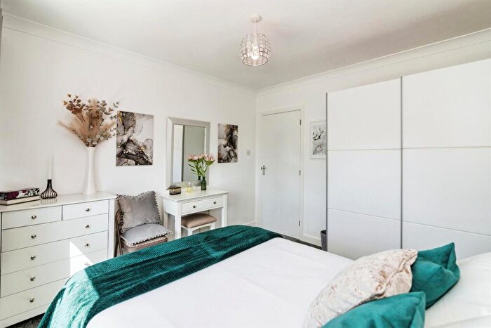 2 Bedroom Detached Bungalow For Sale In Oulton Road, Lowestoft, NR32