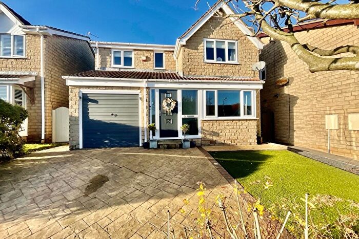 4 Bedroom Detached House For Sale In Martin Close, Aughton, Sheffield, Rotherham, S26