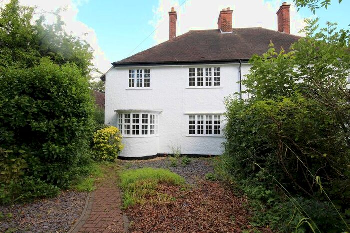 4 Bedroom Semi-Detached House To Rent In Sollershott East, Letchworth Garden City, SG6
