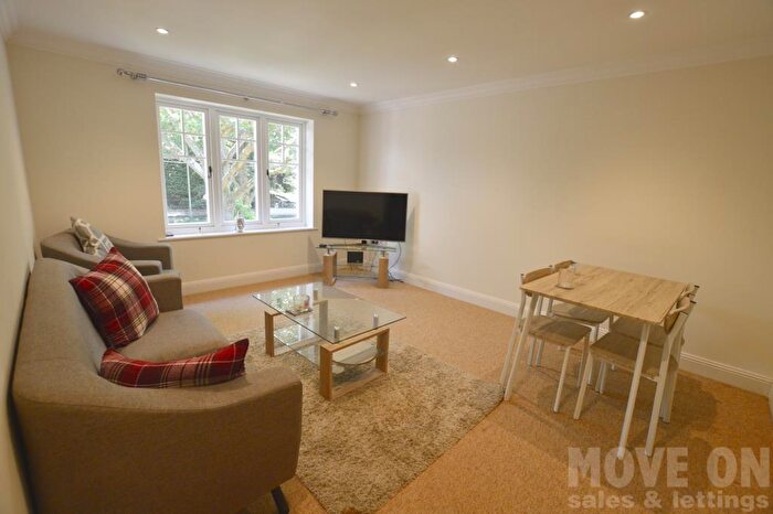 2 Bedroom Flat To Rent In Glenferness Avenue, Talbot Woods, Bournemouth, Dorset, BH4