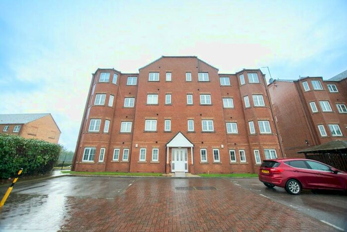 2 Bedroom Flat To Rent In Chandlers Court, Hull, East Riding Of Yorkshire, HU9