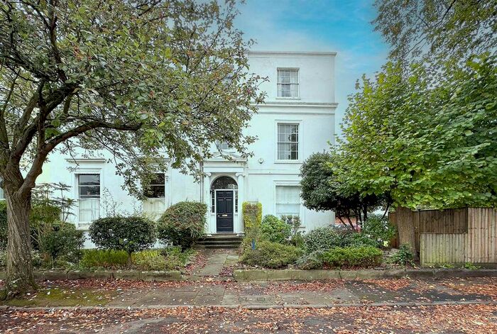 2 Bedroom Flat To Rent In Priory Street, Cheltenham, GL52