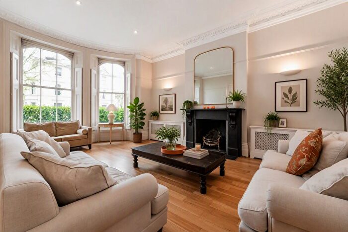 4 Bedroom Flat To Rent In Clifton Gardens, Little Venice, W9