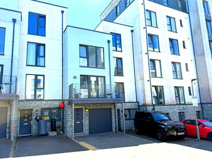 3 Bedroom Terraced House For Sale In Fin Street, Plymouth, PL1