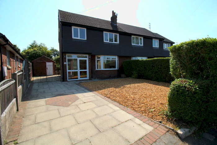 3 Bedroom Semi-Detached House To Rent In Bent Lanes, Urmston, Manchester, M41