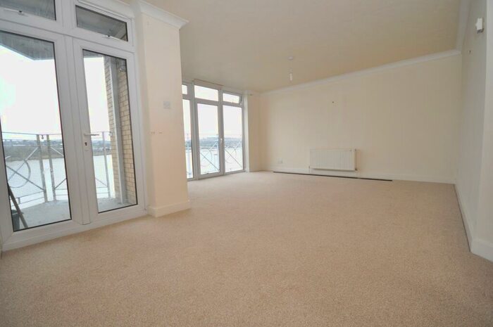 2 Bedroom Apartment To Rent In Valetta Way, Rochester, ME1