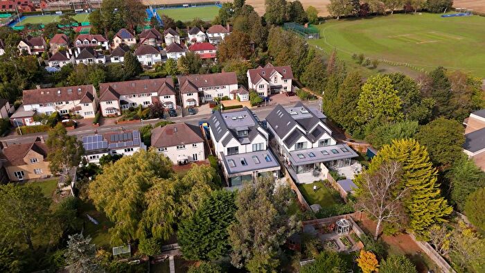 4 Bedroom Semi-Detached House For Sale In Harbord Road, Oxford, OX2