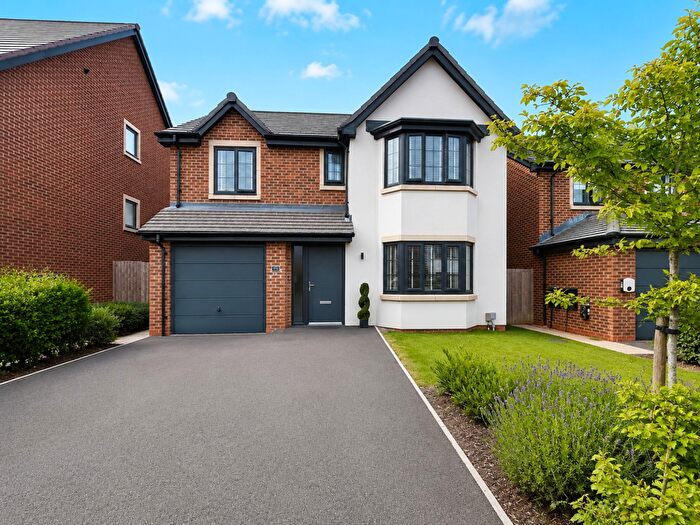 4 Bedroom Detached House For Sale In Aveling Drive, Banks, PR9