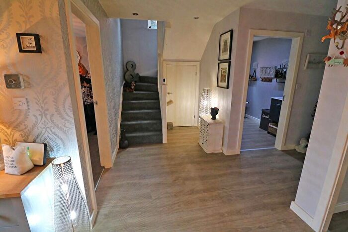 3 Bedroom Bungalow For Sale In Christophers Meadow, West Butterwick, DN17