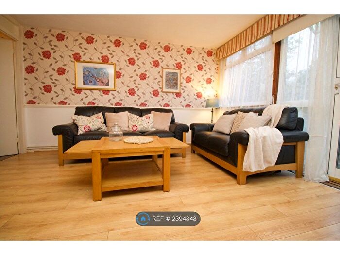 3 Bedroom Terraced House To Rent In Hampden, London, NW9