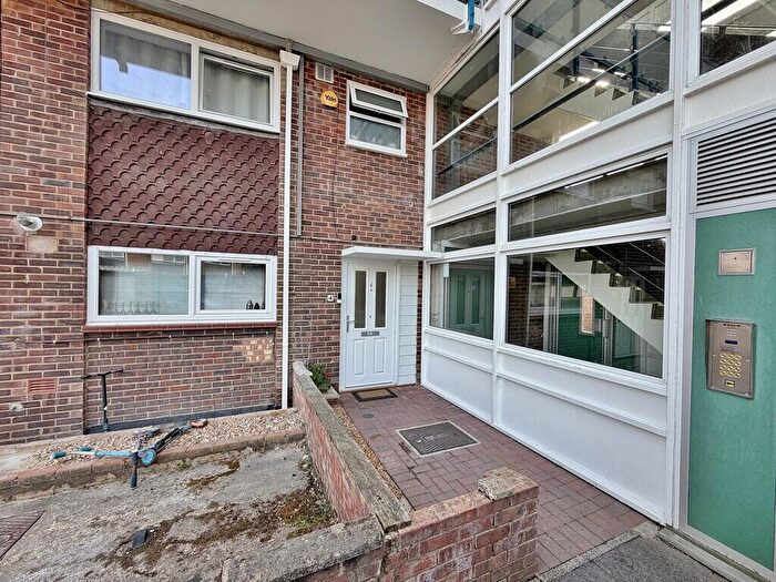 2 Bedroom Maisonette For Sale In Nashe Way, Fareham, PO15