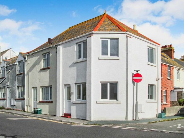 1 Bedroom Terraced House To Rent In High Street, Wyke Regis, Weymouth, DT4