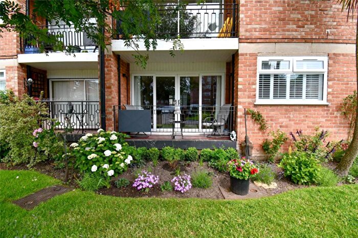 2 Bedroom Flat For Sale In Talbot Court, Prenton, Wirral, CH43