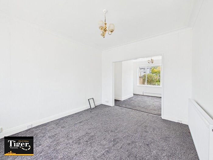 3 Bedroom Semi-Detached House To Rent In Alderley Avenue, Blackpool, FY4