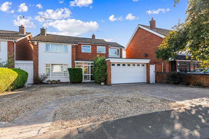 4 Bedroom Detached House For Sale In Coombe Rise, Oadby, LE2