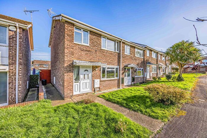 3 Bedroom Semi Detached House For Sale In Hedge End, Southampton, SO30