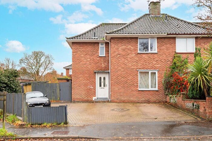 3 Bedroom Semi Detached House For Sale In Sandy Lane, Norwich, NR1
