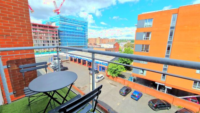 1 Bedroom Flat To Rent In Ahlux Court, Millwright Street, Leeds, LS2