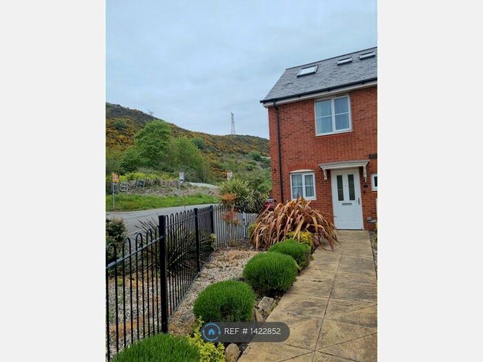 3 Bedroom Semi-Detached House To Rent In Marcroft Road, Port Tennant, Swansea, SA1