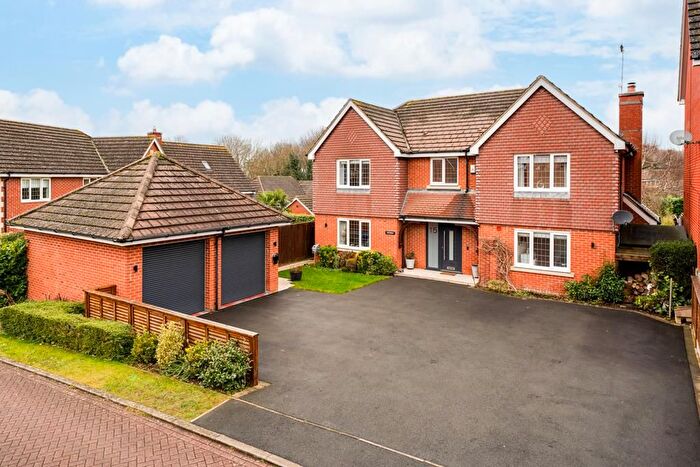4 Bedroom Detached House For Sale In Hogarth Drive, Barton Seagrave, NN15