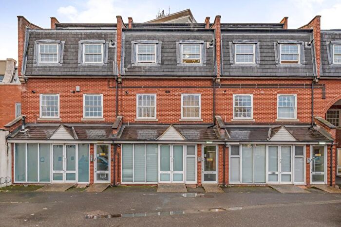 1 Bedroom Apartment To Rent In Surbiton, Surrey, KT5
