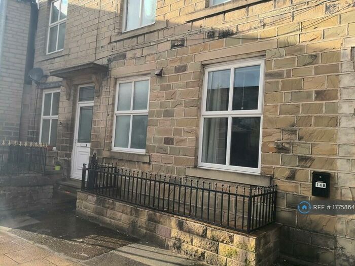 2 Bedroom Flat To Rent In Bradford Road, Stanningley, Pudsey, LS28