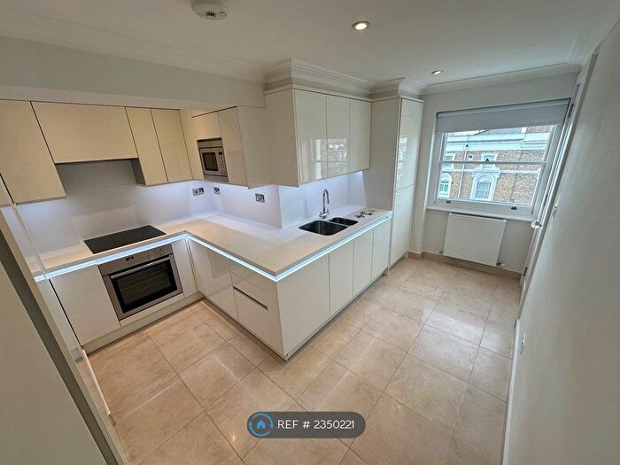3 Bedroom Maisonette To Rent In Lansdowne Road, Holland Park, London, W11
