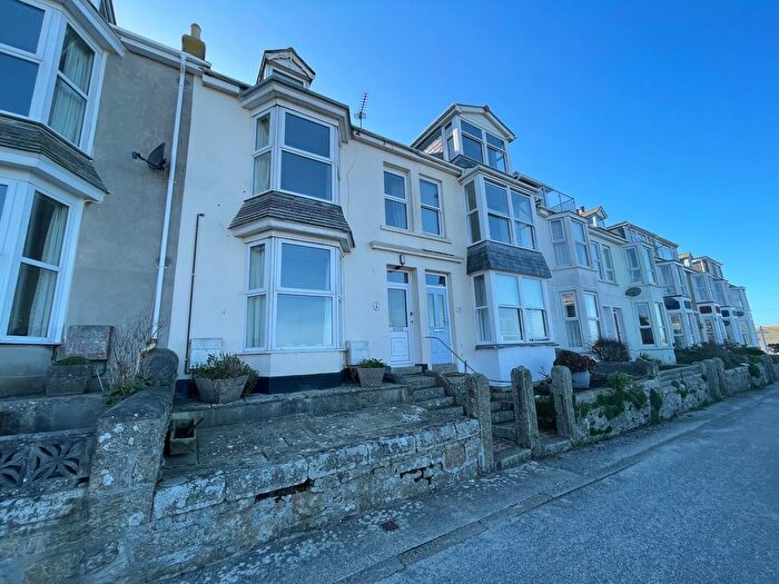 2 Bedroom Flat To Rent In Parc Bean, St. Ives, TR26