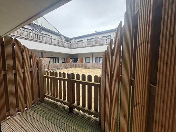 Flat To Rent In Quilters Way, Stoke Mandeville, Aylesbury, HP22