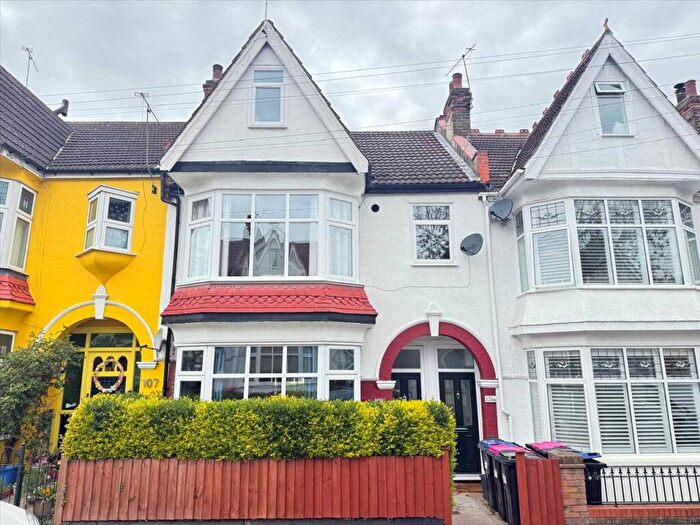 1 Bedroom Apartment To Rent In Leigh On Sea, SS9