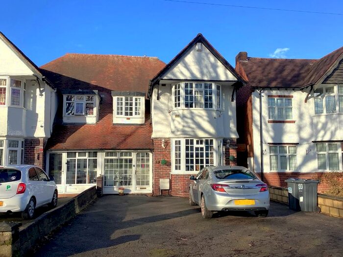 4 Bedroom Semi Detached House For Sale In Highfield Road, Birmingham, B28