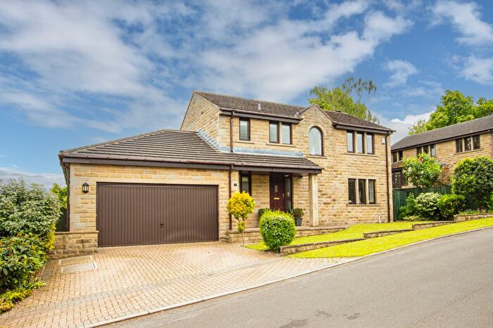4 Bedroom Detached House For Sale In Sunways, Mirfield, WF14