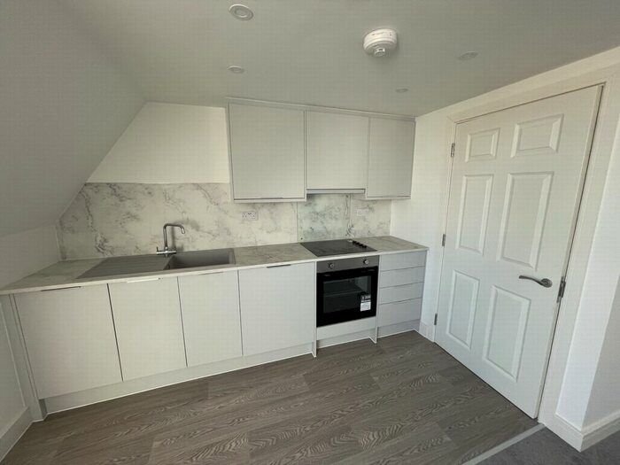 2 Bedroom Flat To Rent In Milton Road, Gravesend, DA12