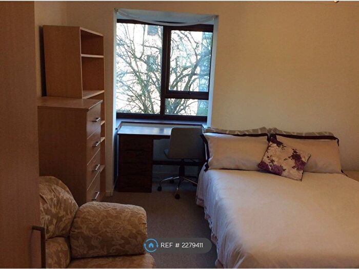 3 Bedroom Flat To Rent In St Stephens Place, Cambridge, CB3