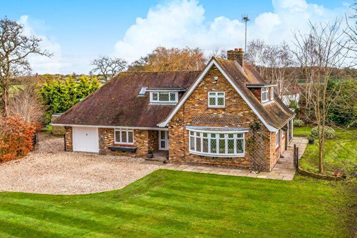 4 Bedroom Equestrian Facility For Sale In Binfield, Berkshire, RG42