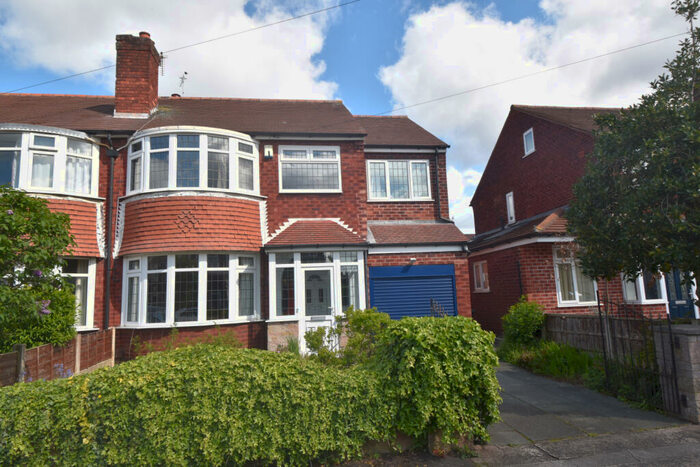4 Bedroom Semi-Detached House To Rent In Westminster Road, Urmston, M41