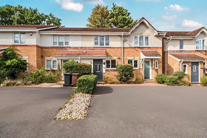 2 Bedroom Terraced House For Sale In Bell View, St. Albans, AL4