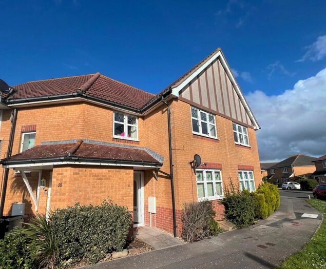 2 Bedroom Apartment To Rent In Harvard Close, Lee On The Solent, Hampshire, PO13