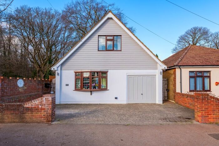 2 Bedroom Detached House To Rent In Durham Road, Rainham, Gillingham, ME8