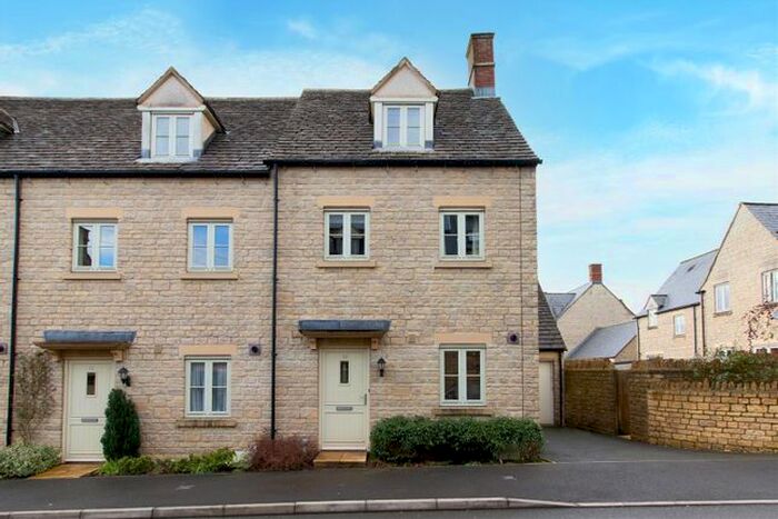 3 Bedroom End Of Terrace House To Rent In Forstall Way, Cirencester, GL7